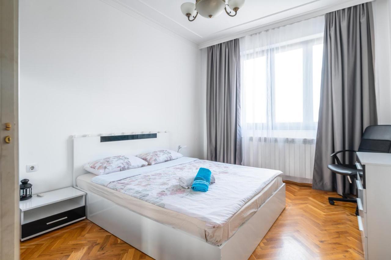 Vitosha Str 2Bd White & Blue Apt By Flat Mаnager Sofia Eksteriør billede